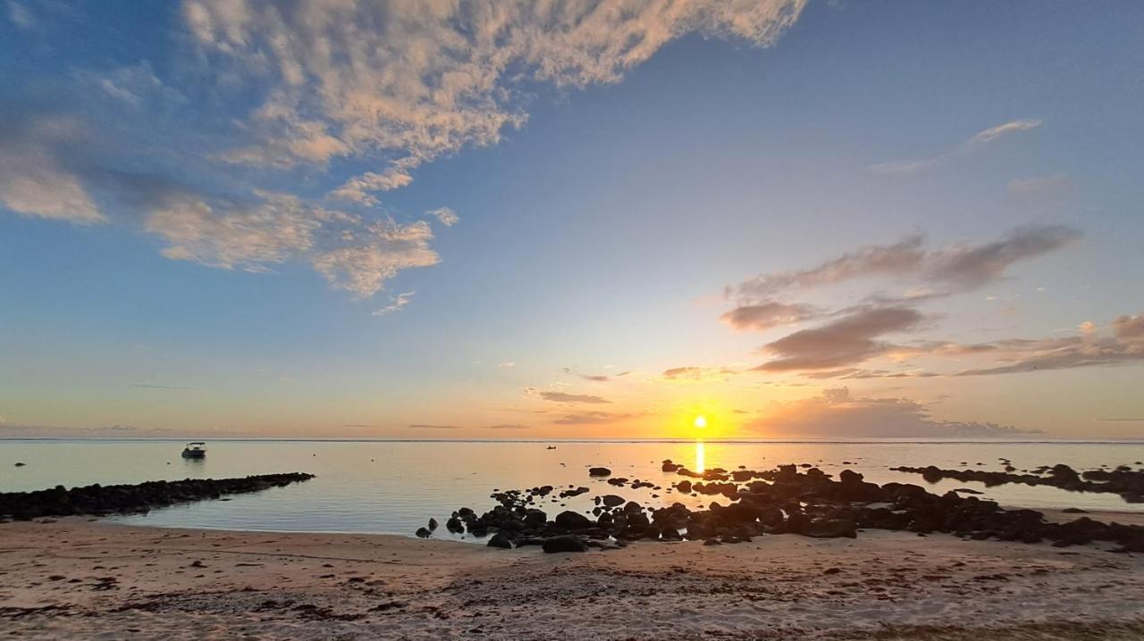 Caplage - Beachfront Ground Floor Apartment In Tamarin Bagian luar foto