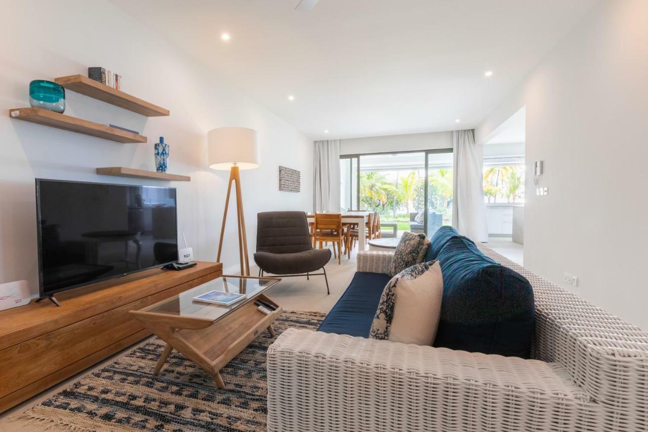 Caplage - Beachfront Ground Floor Apartment In Tamarin Bagian luar foto